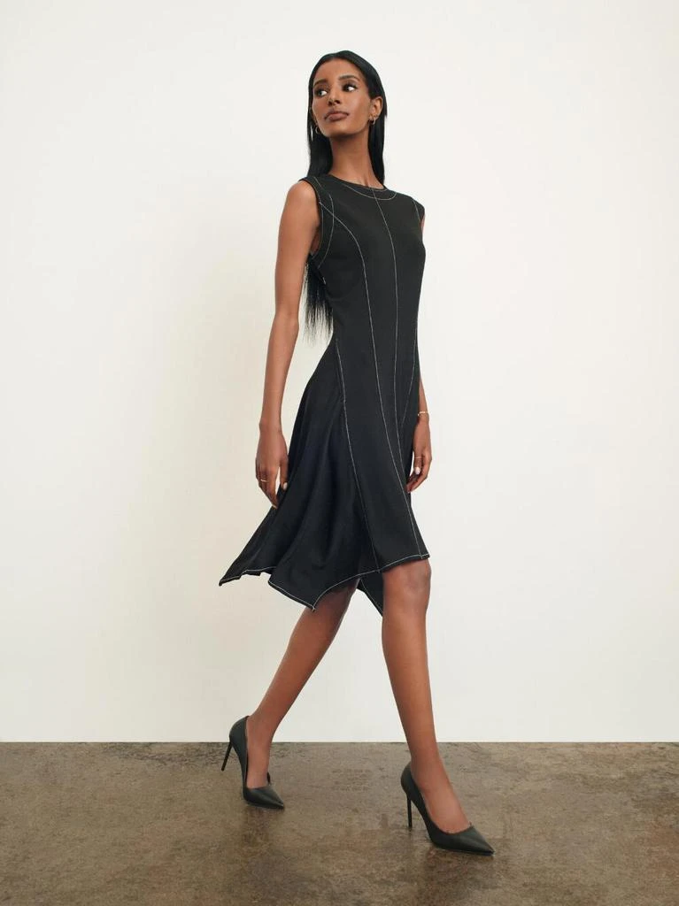 商品DKNY|Contrast Stitched Jersey A-Line Dress,价格¥519,第2张图片详细描述