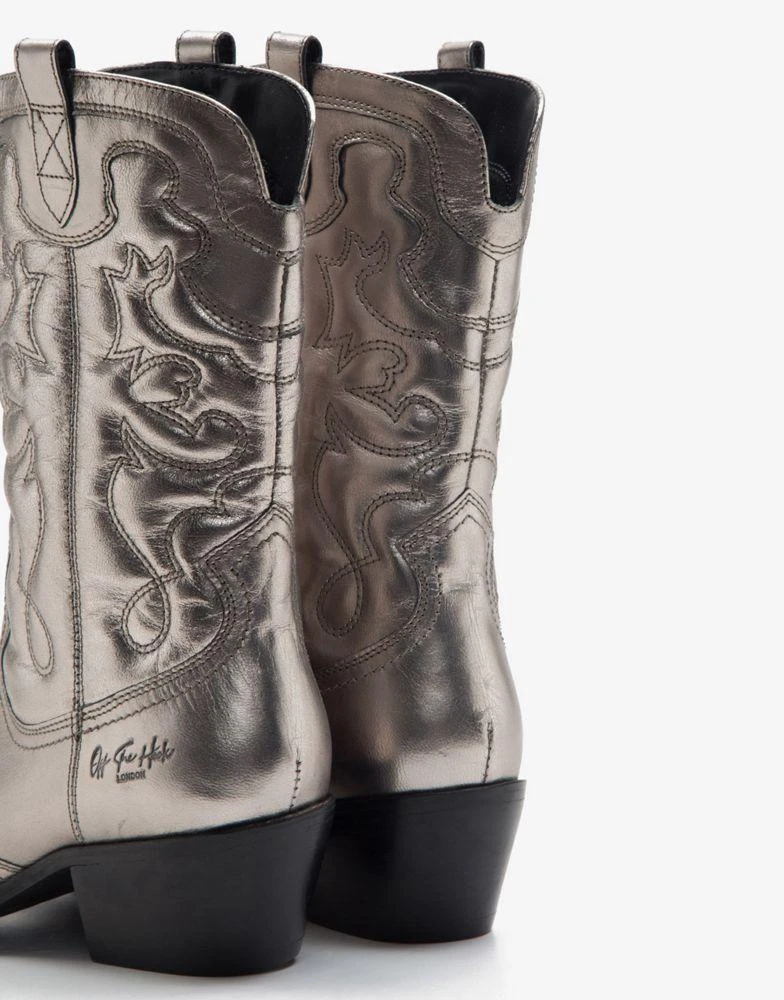 商品Off The Hook|OFF THE HOOK SOHO knee leather cowboy boots calf boots in silver,价格¥677,第2张图片详细描述