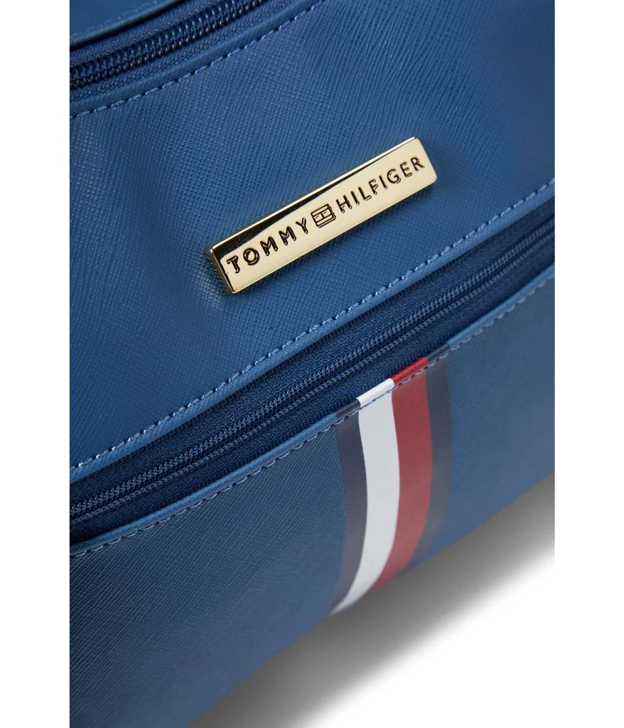 商品Tommy Hilfiger|Irene II Baquette Satchel Saffiano PVC,价格¥316,第4张图片详细描述