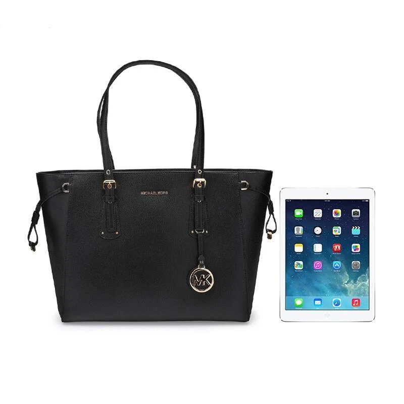 商品[国内直发] Michael Kors|迈克.科尔斯（MICHAEL KORS）女包 大购物袋牛皮手提纯色LOGO挂件托特包 黑色/30H7GV6T8L-BLACK,价格¥1508,第3张图片详细描述