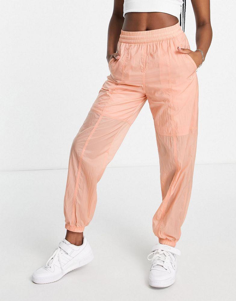 商品Adidas|adidas Originals adicolor Contempo ripstop joggers in blush,价格¥169,第6张图片详细描述