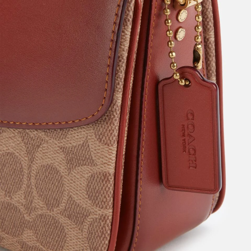 商品Coach|Coach Signature Cassie Coated Canvas Crossbody 19 Bag,价格¥2707,第4张图片详细描述