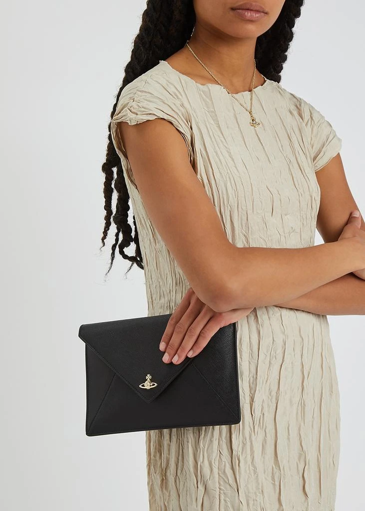 商品Vivienne Westwood|Victoria black leather clutch,价格¥1673,第5张图片详细描述