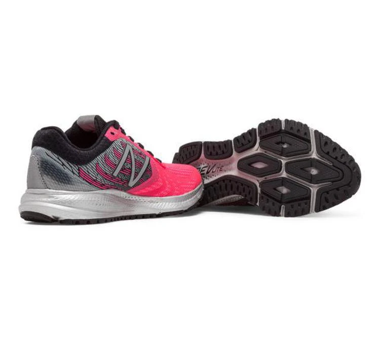 商品New Balance|Women's Vazee Pace v2 Pink Ribbon,价格¥306,第4张图片详细描述