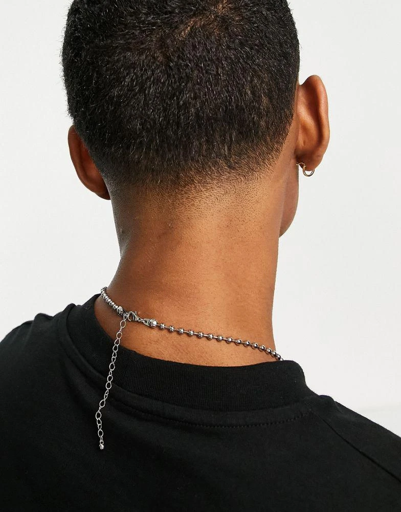 商品ASOS|ASOS DESIGN necklace with Pickles anime character pendant in green,价格¥109,第2张图片详细描述
