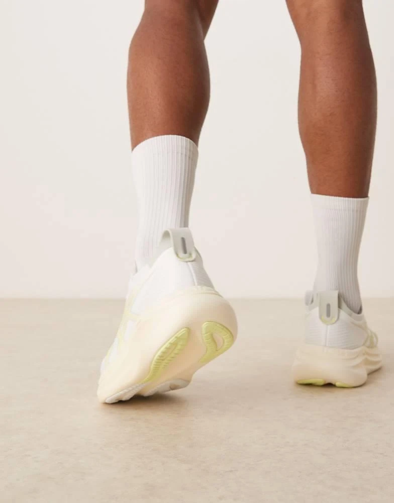 商品Asics|Asics Gel-Nimbus 27 running trainers in white and huddle yellow,价格¥1854,第5张图片详细描述