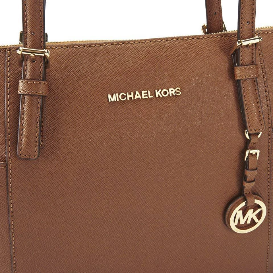 商品Michael Kors|MICHAEL MICHAEL KORS Women's Jet Set Pocket Tote - Luggage,价格¥1677,第5张图片详细描述