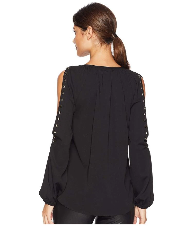 商品Juicy Couture|Soft Woven Dome Stud Embellished Cold Shoulder Top,价格¥341,第3张图片详细描述