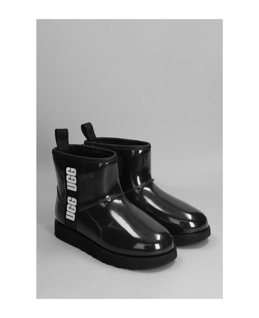 商品UGG|Classic Clear Mini Low Heels Ankle Boots In Black Pvc,价格¥1511,第4张图片详细描述