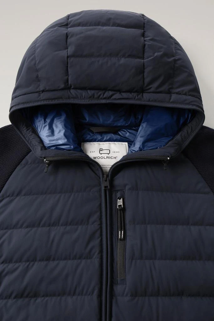 商品Woolrich|Stretch Nylon Sundance Hooded Hybrid Jacket,价格¥2575,第2张图片详细描述