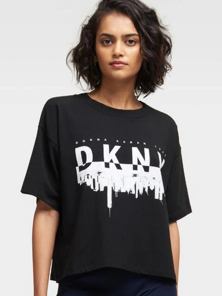 商品DKNY|SKYLINE CROPPED LOGO T恤,价格¥369,第4张图片详细描述