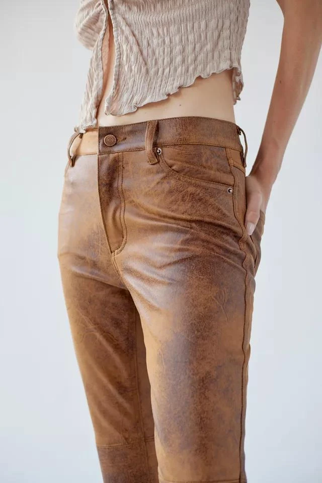 商品Urban Outfitters|UO Sydney Faux Leather Bootcut Pant,价格¥428,第4张图片详细描述