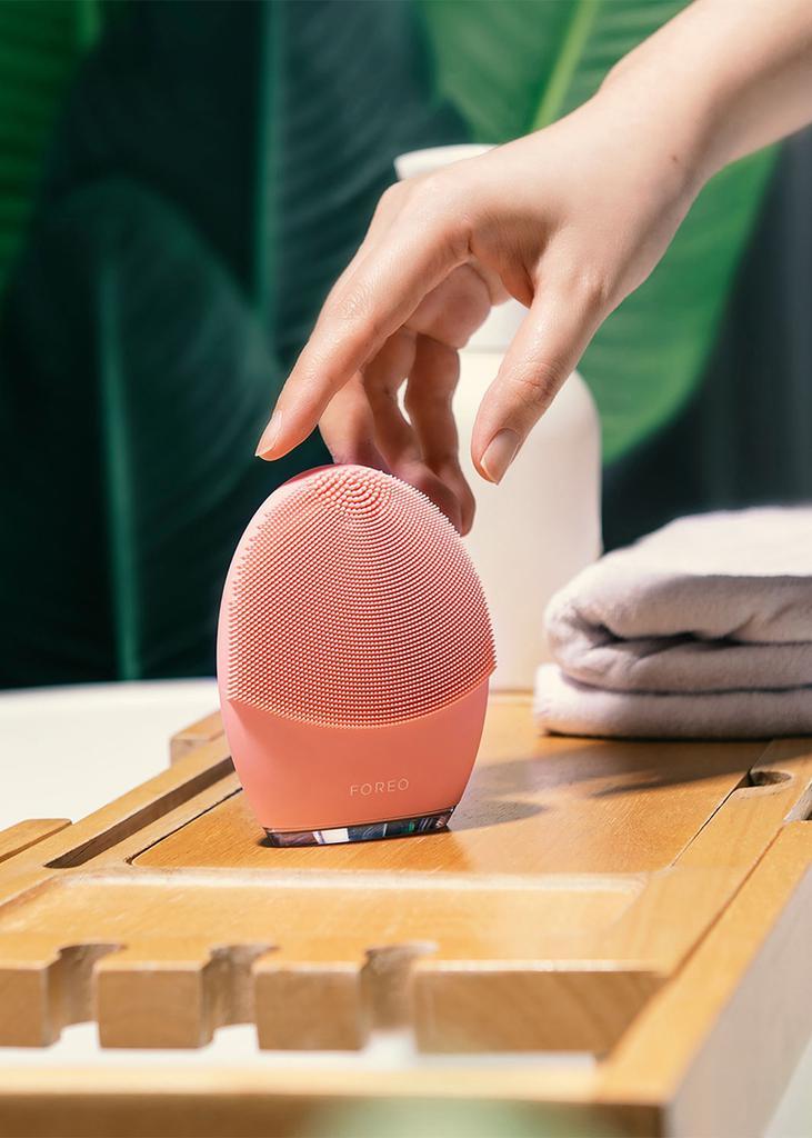 商品Foreo|LUNA™ 4 Smart Facial Cleansing & Firming Massage Device For Balanced Skin,价格¥2050,第5张图片详细描述