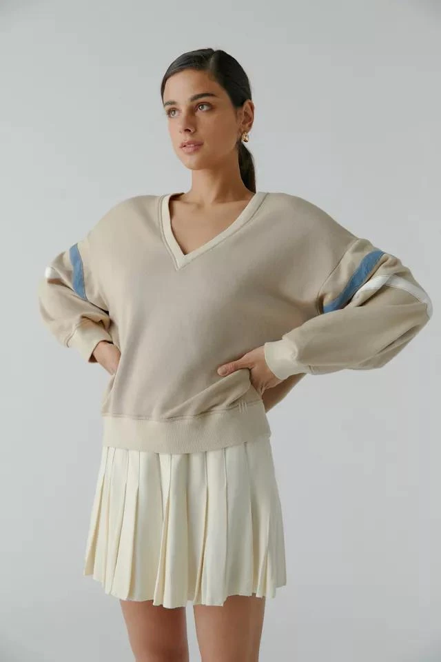 商品BDG|BDG Clyde V-Neck Sweatshirt,价格¥223,第5张图片详细描述