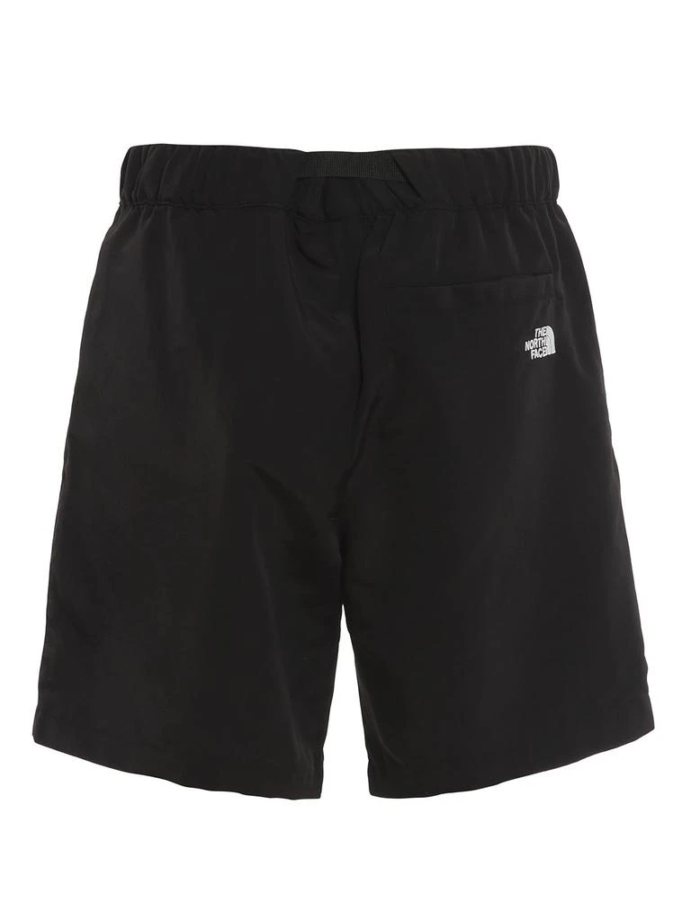 商品The North Face|The North Face Logo Patch Shorts,价格¥566,第2张图片详细描述