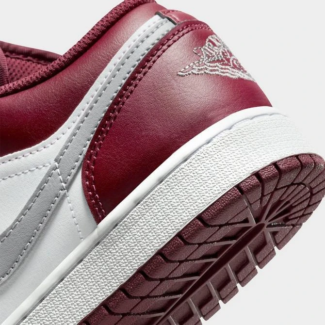 商品Jordan|Big Kids' Air Jordan Retro 1 Low Casual Shoes,价格¥673,第3张图片详细描述