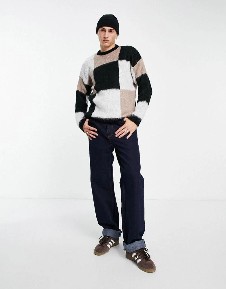 商品ASOS|ASOS DESIGN fluffy knit checkerboard jumper in black white and beige,价格¥134,第4张图片详细描述