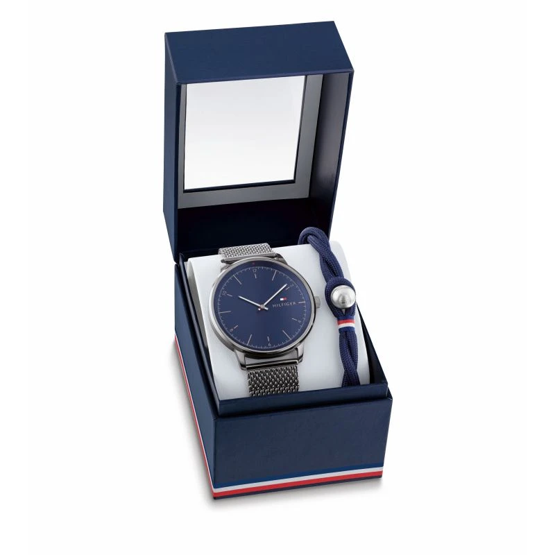 商品Tommy Hilfiger|Tommy Hilfiger Watch and Bracelet Gift Set 2770112,价格¥682,第1张图片