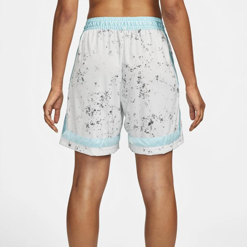 商品NIKE|Nike Fly AOP Crossover Shorts - Women's,价格¥298,第2张图片详细描述