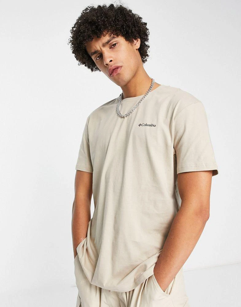 商品Columbia|Columbia Westhoff back print t-shirt in beige Exclusive at ASOS,价格¥240,第2张图片详细描述