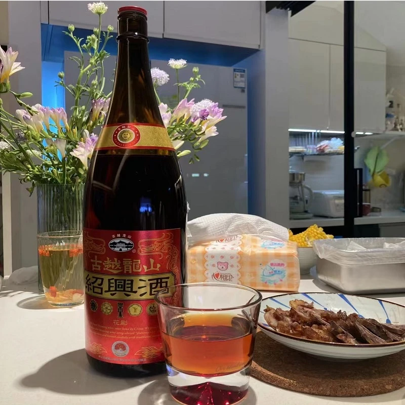 龙年 买二赠一 出口黄酒金龙 1.8升大瓶古越龙山绍兴酒 商品