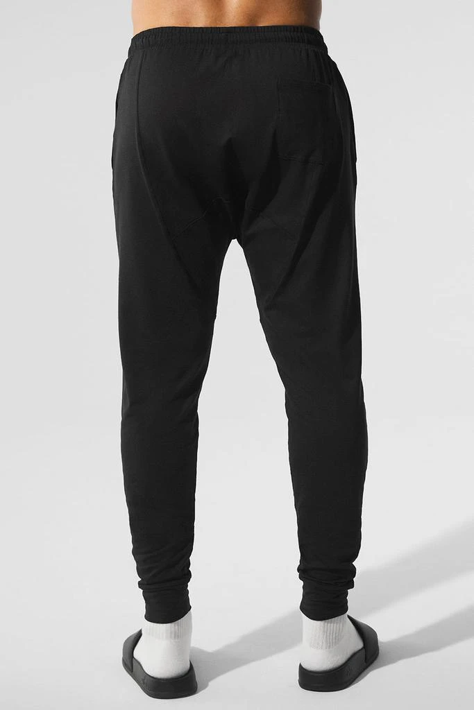 商品Alo|Conquer Revitalize Pant - Black,价格¥973,第2张图片详细描述