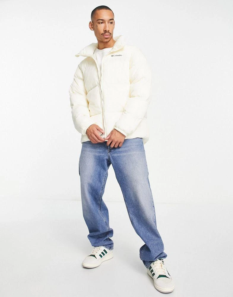 商品Columbia|Columbia Puffect crinkle nylon puffer jacket in off white Exclusive at ASOS,价格¥850,第4张图片详细描述