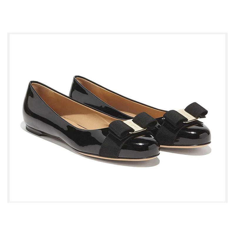 商品Salvatore Ferragamo|香港直邮Ferragamo菲拉格慕女士黑色亮面牛皮单鞋01A181574556,价格¥5310,第12张图片详细描述