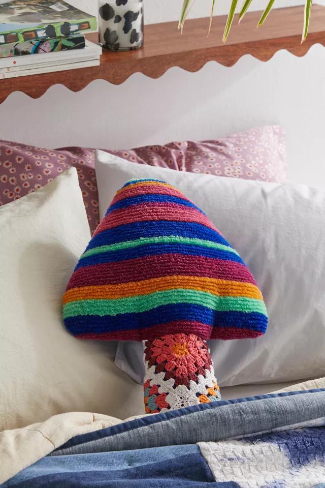 商品Urban Outfitters|Shaped Crochet Mushroom Throw Pillow,价格¥242,第3张图片详细描述