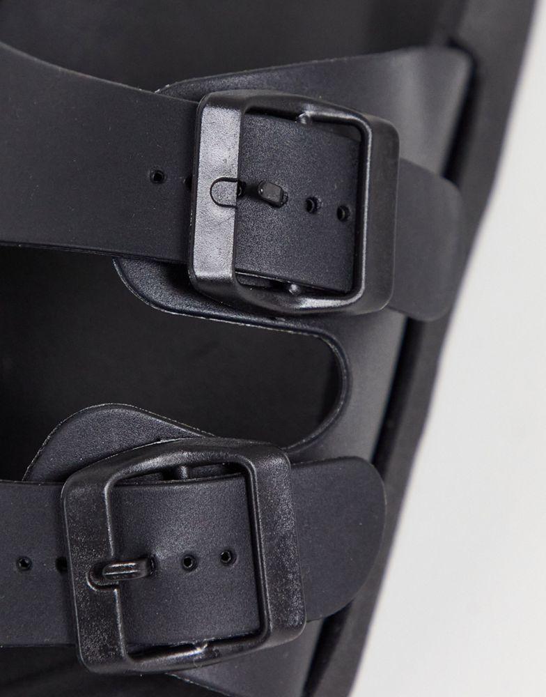 商品Hugo Boss|London Rebel X jelly buckle sliders in black,价格¥89,第4张图片详细描述