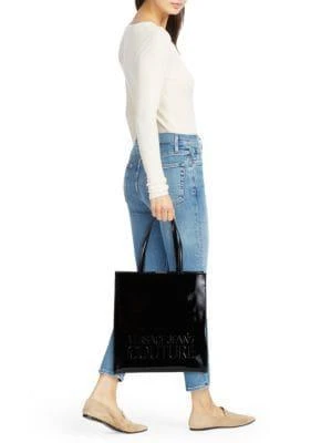 商品Versace|Logo Embossed Tote,价格¥1502,第2张图片详细描述