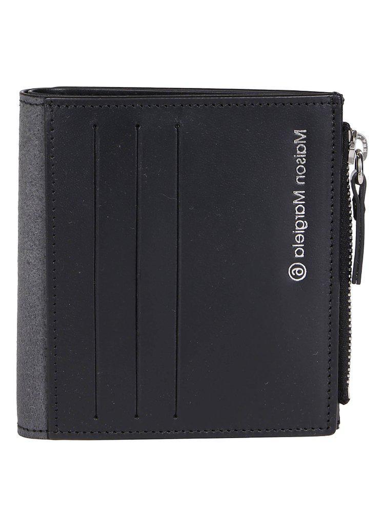 商品MAISON MARGIELA|MM6 Maison Margiela Logo Detailed Bi-Fold Wallet,价格¥1178,第1张图片