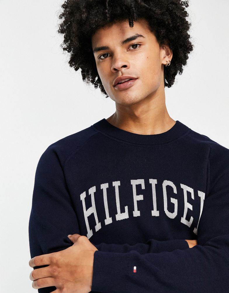 商品Tommy Hilfiger|Tommy Hilfiger cotton blend varsity applique logo knit jumper in navy,价格¥1134,第6张图片详细描述