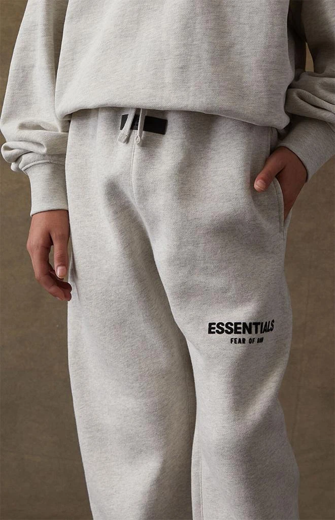 商品Essentials|Light Oatmeal Relaxed Sweatpants,价格¥196,第5张图片详细描述