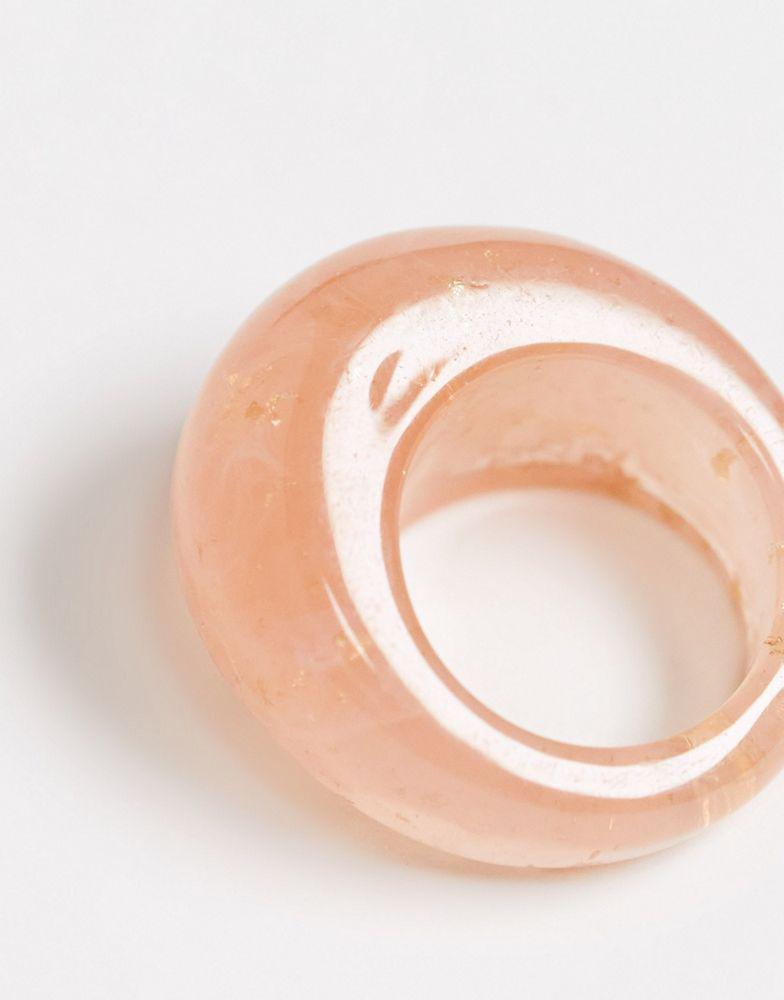 ASOS DESIGN ring in dome shape in pink marble plastic商品第3张图片规格展示