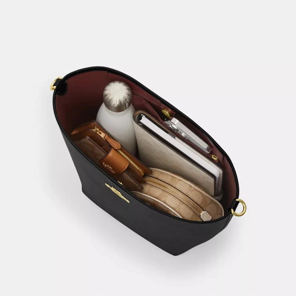 City Large Bucket Bag In Signature Canvas 商品