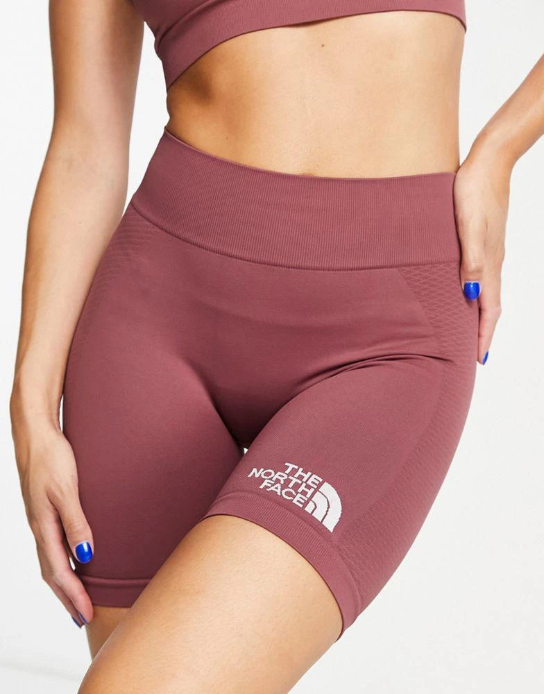 商品The North Face|The North Face Training seamless high waist legging shorts in pink Exclusive at ASOS,价格¥251,第4张图片详细描述