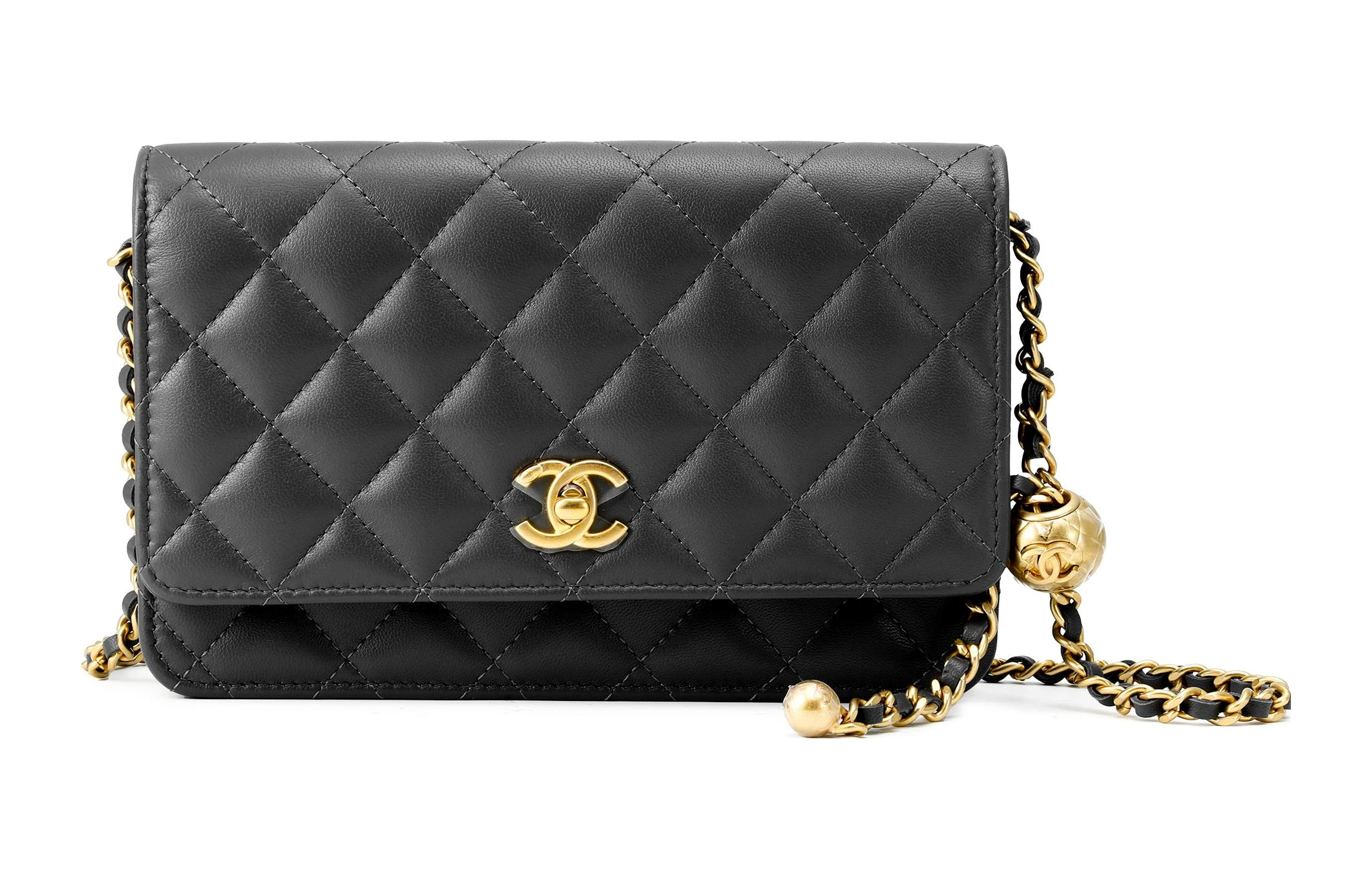 商品[国内直发] Chanel|香奈儿 23K WOC 金扣链条小金球 光滑小羊皮 单肩斜挎包 迷你 女款 深灰色,价格¥38457,第1张图片