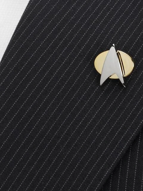 商品Cufflinks Inc.|Star Trek Star Trek 2 Tone Delta Shield Lapel Pin,价格¥166,第4张图片详细描述