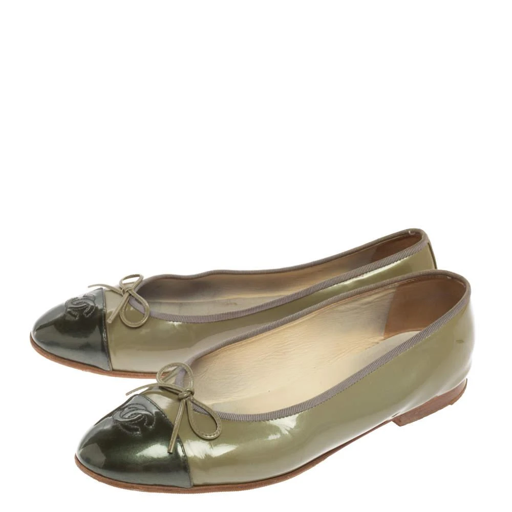 商品[二手商品] Chanel|Chanel Two-Tone Patent Leather CC Cap Toe Bow Ballet Flats Size 40,价格¥2846,第4张图片详细描述