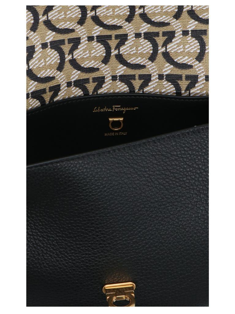 商品Salvatore Ferragamo|'Travel' shoulder bag,价格¥5926,第6张图片详细描述