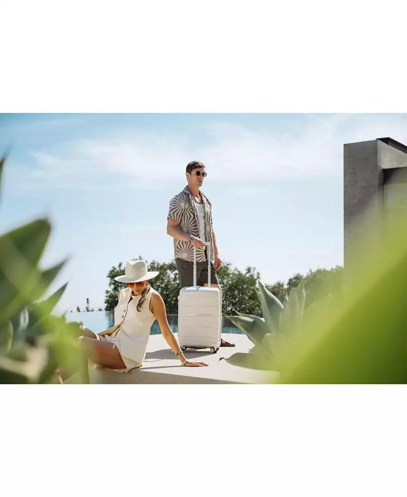 Outline Pro 20" Hardside Carry-on Spinner 商品