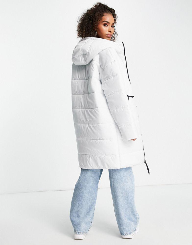 Nike classic longline padded coat with hood in summit white商品第2张图片规格展示