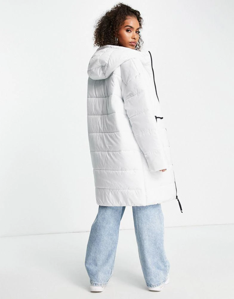 商品NIKE|Nike classic longline padded coat with hood in summit white,价格¥470,第2张图片详细描述