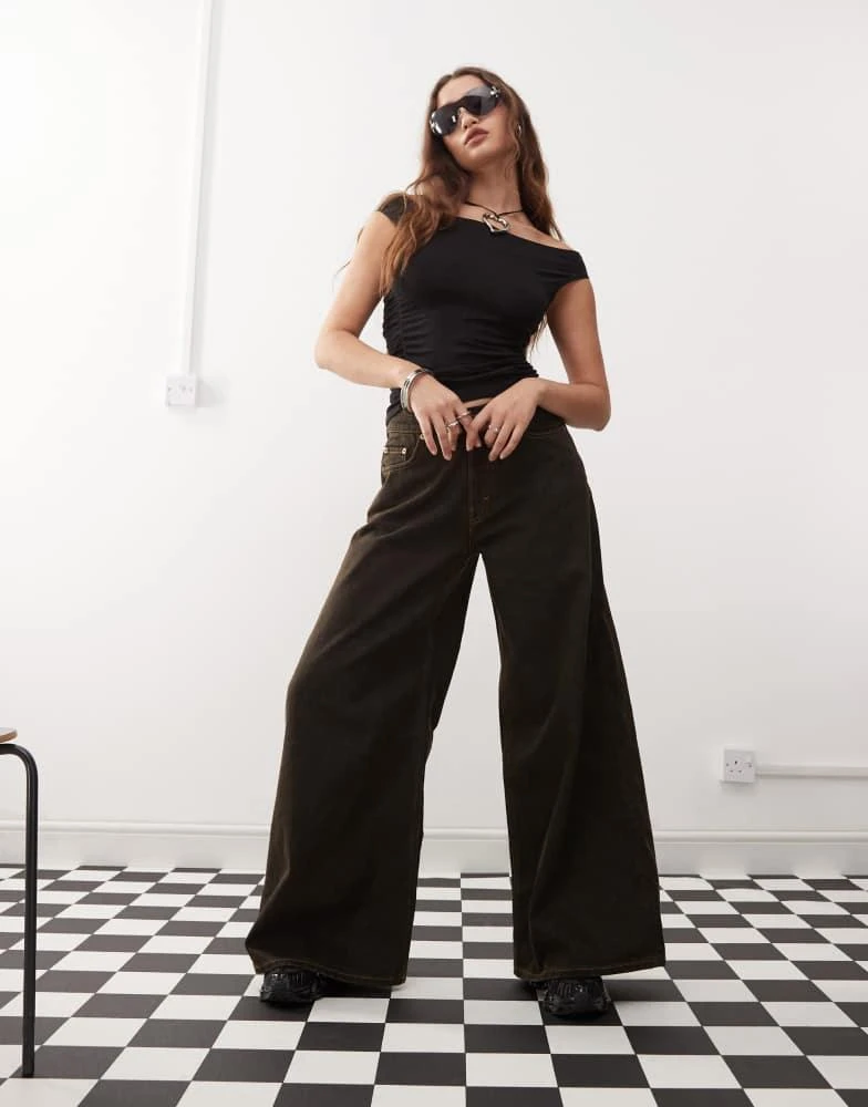 商品Weekday|Weekday Telescope mid waist extreme baggy jeans in brown,价格¥445,第1张图片