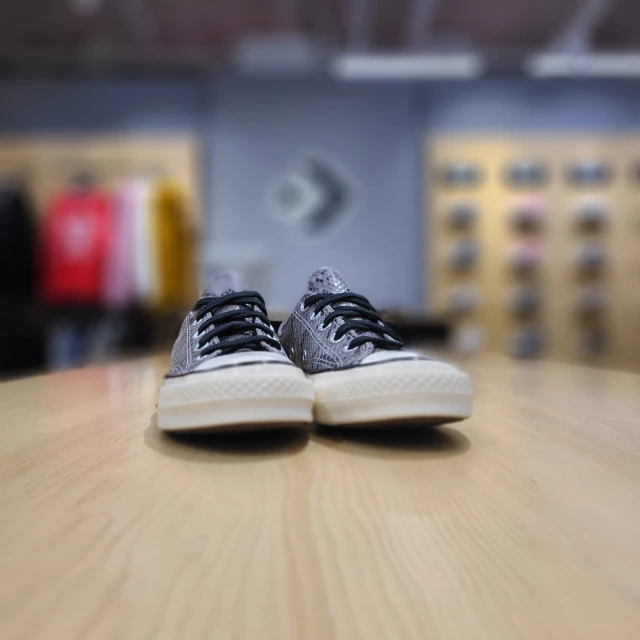 【韩国直邮|包邮包税】匡威[CHUNK TAYLOR] 共用 CONVERSE CHUNK TAYLOR 70 ACAEVE 围式 瓷砖 灰色 LOW 帆布鞋 170104C 商品