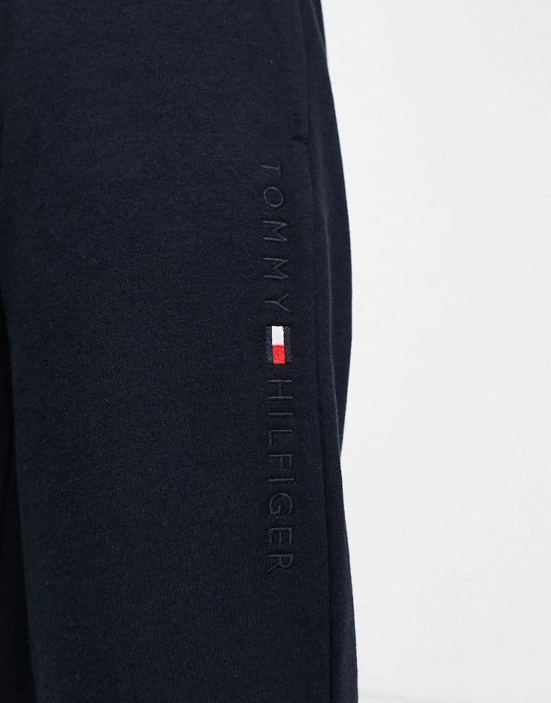 商品Tommy Hilfiger|Tommy Hilfiger co-ord lounge joggers in navy,价格¥680,第3张图片详细描述