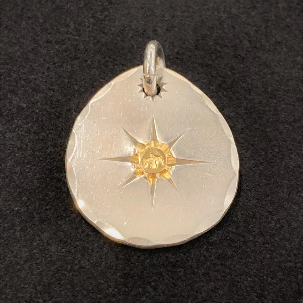 商品Native Feather|Goros Metal Pendant-Silver And Gold,价格¥3660,第3张图片详细描述