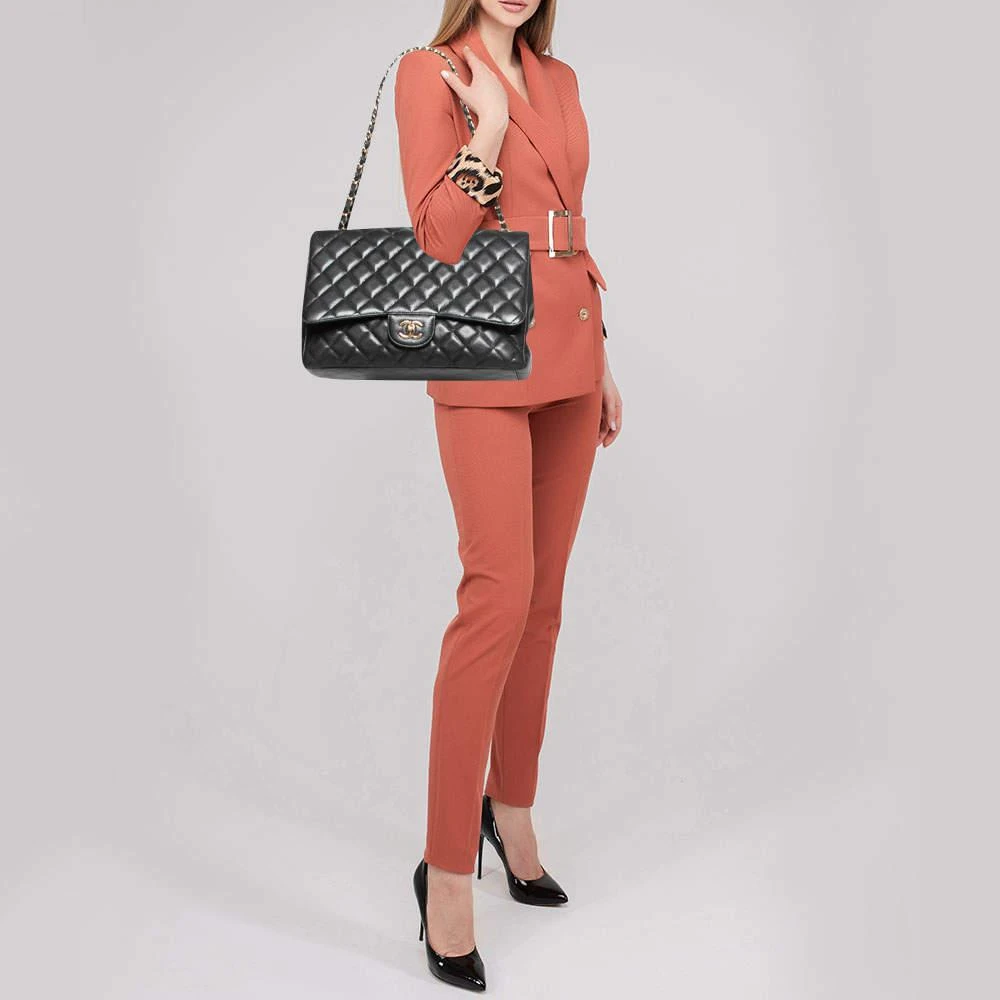 商品[二手商品] Chanel|Chanel Black Quilted Caviar Leather Maxi Classic Single Flap Bag,价格¥30197,第2张图片详细描述