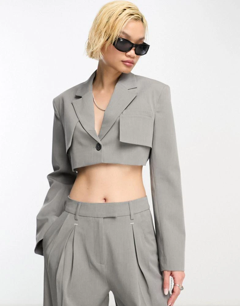 商品Bershka|Bershka cropped cargo blazer co-ord in cool grey,价格¥402,第1张图片